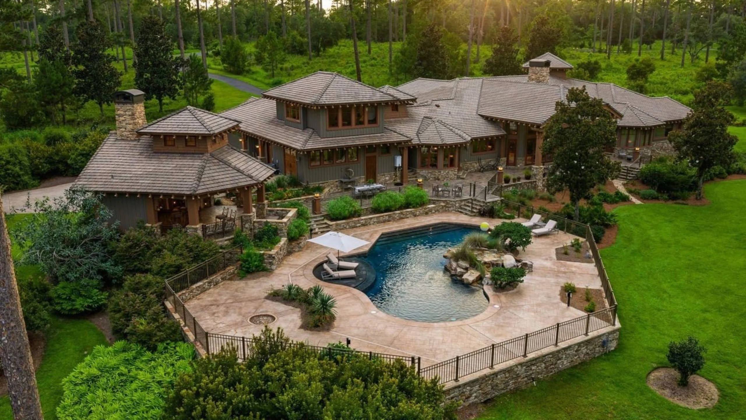 Luxurious $9.6 Million Estate Near Tallahassee Features Private Baseball Field and Rich History
